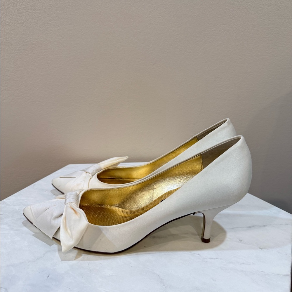 🔥Nina New York Ivory Bow Pointed-Toe Women's Pumps EC🔥